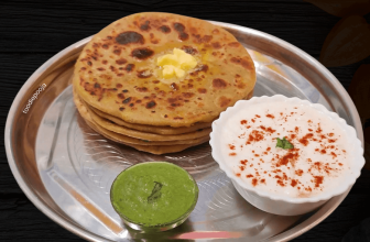 Aloo Paratha Recipe in Hindi - FoodiePooja